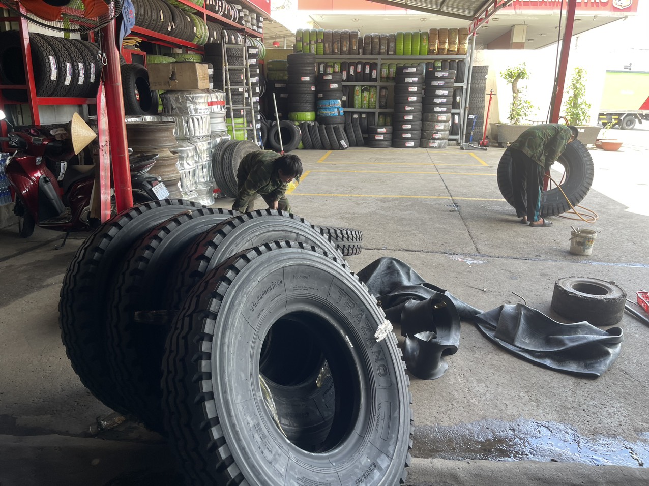 CỬA HÀNG THAY LỐP XE UY TÍN NHẤT TẠI DĨ AN